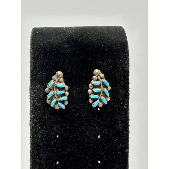 Vintage Native American Sterling Silver + Turquoise Stud Earrings Leaf Shape - Picture 2 of 8
